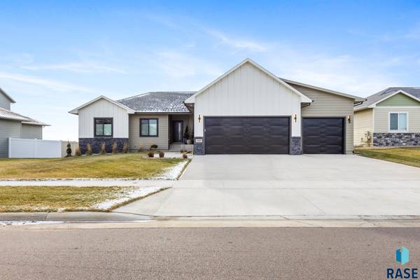 505 E Mary Moore Dr, Tea, SD 57064