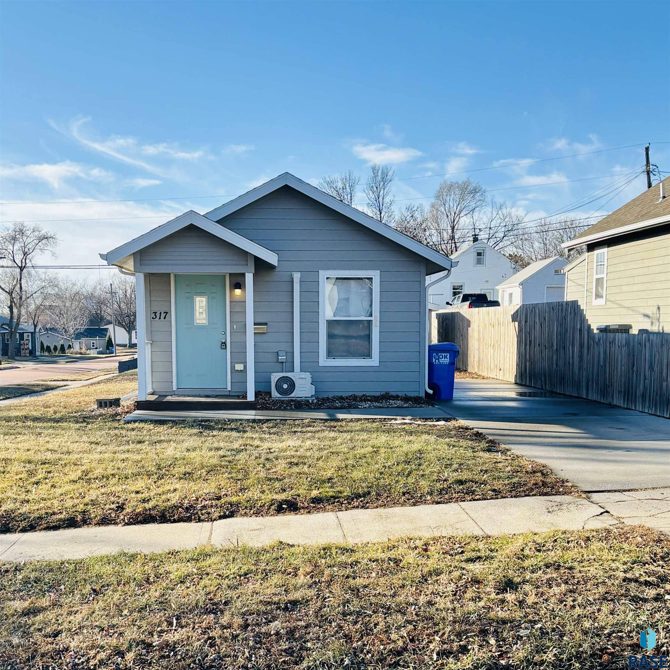 317 S Jessica Ave, Sioux Falls, SD 57103