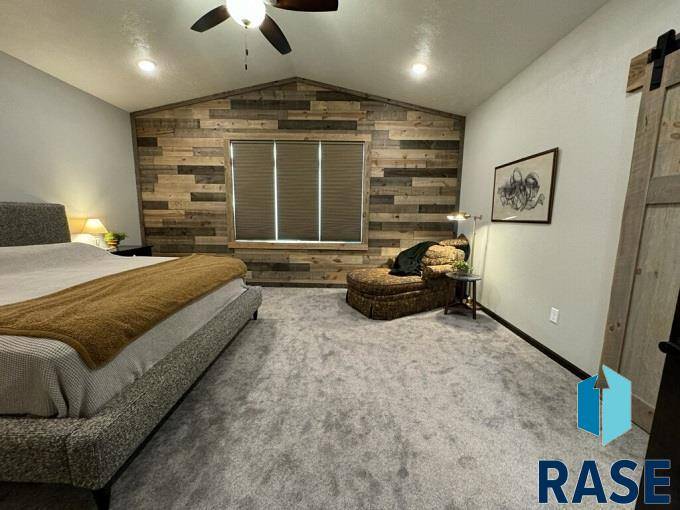 2201 Dean Dr, Mitchell, SD 57301