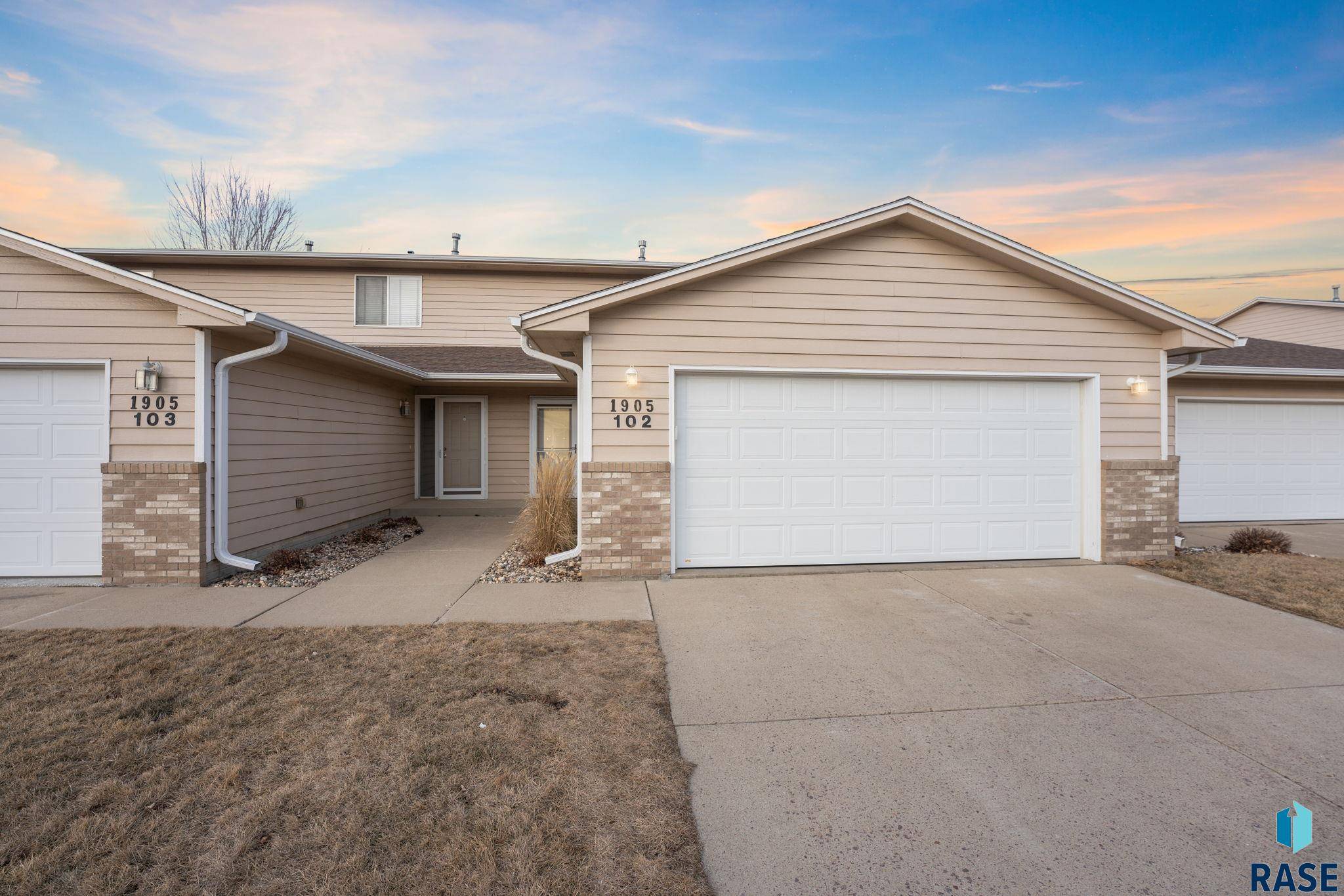 1905 S Sertoma Ave #102, Sioux Falls, SD 57106