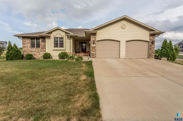206 S Dickerson Ave, Irene, SD 57037