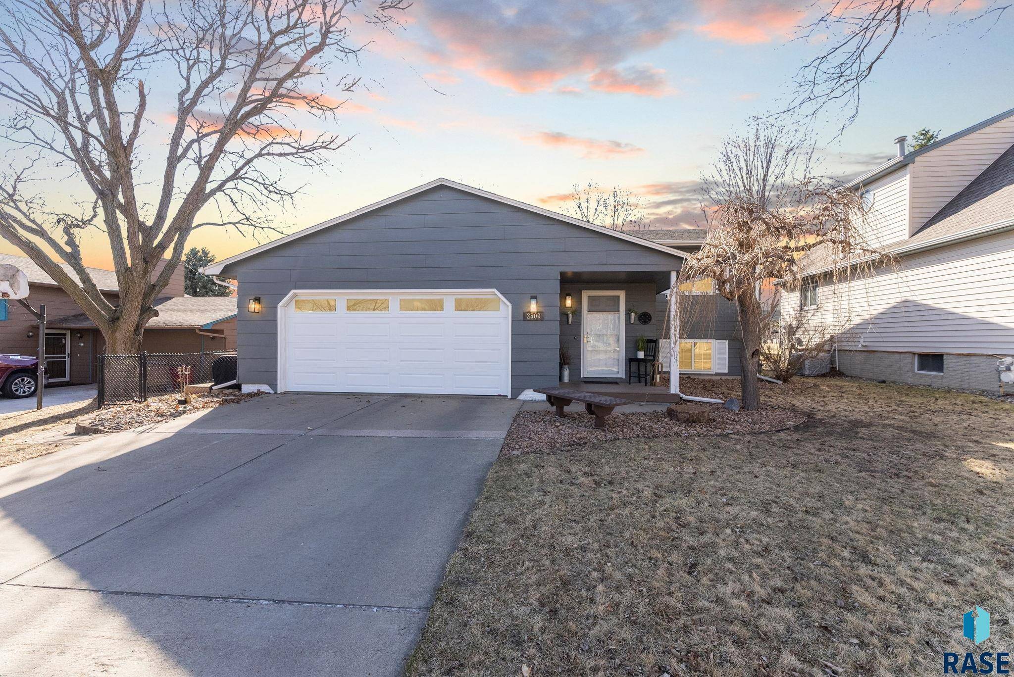 2509 S Judy Ave, Sioux Falls, SD 57103