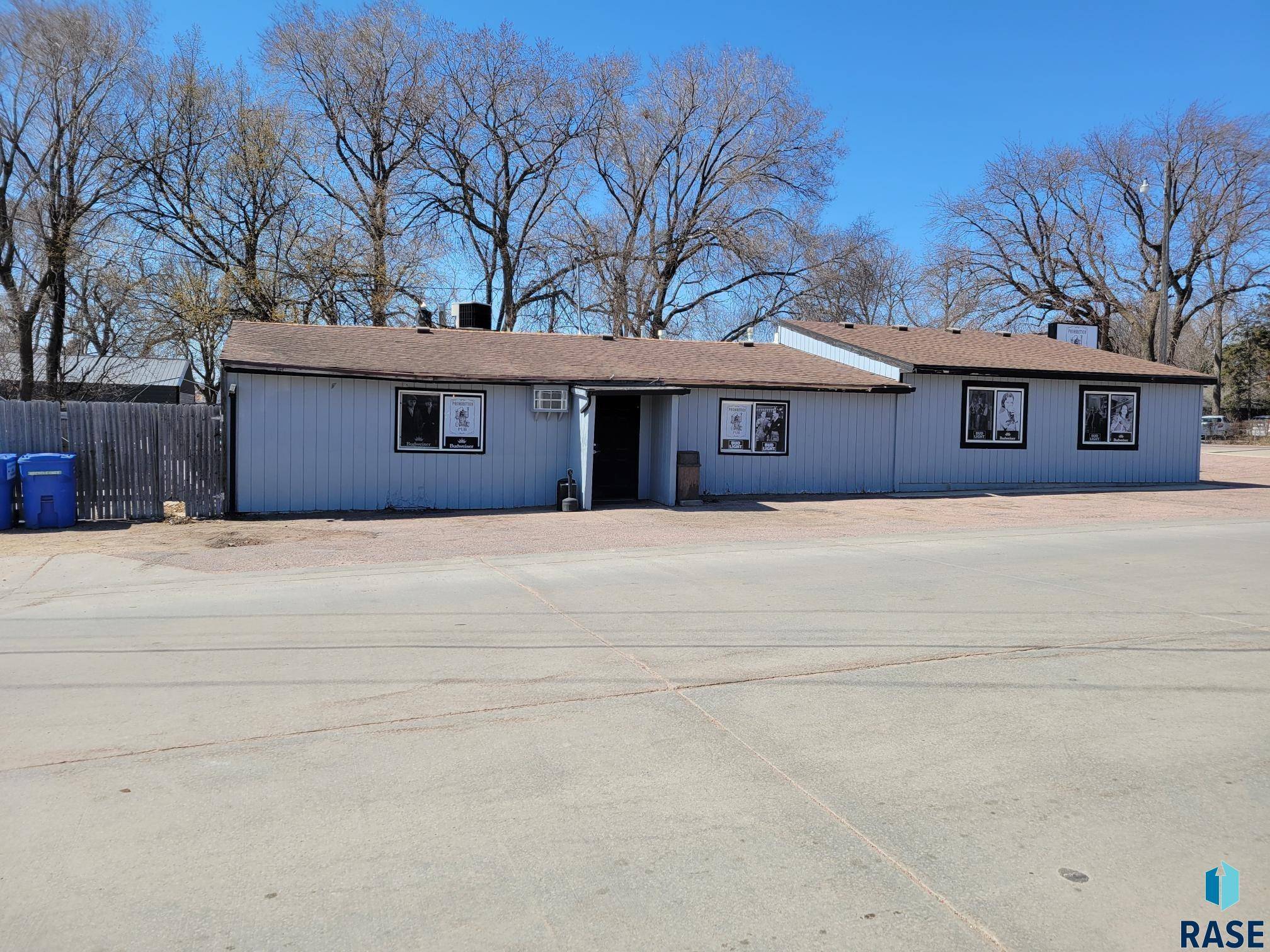 313 N Garfield Ave, Dell Rapids, SD 57022