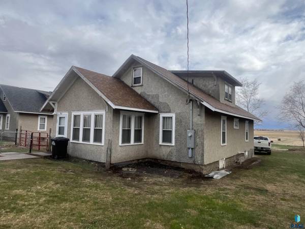 103 E 4th Est, Delmont, SD 57330