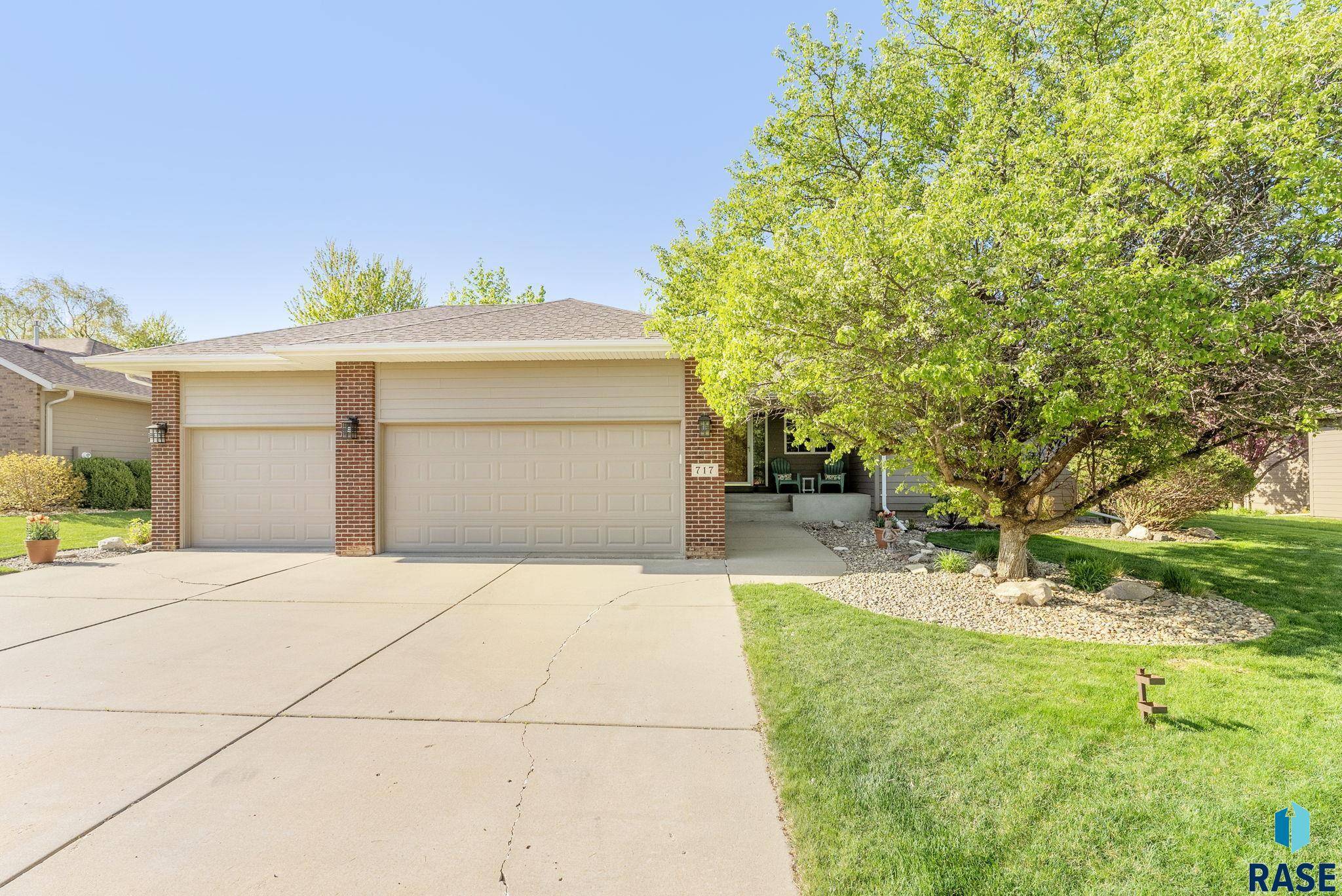 717 W Cascade St, Sioux Falls, SD 57108