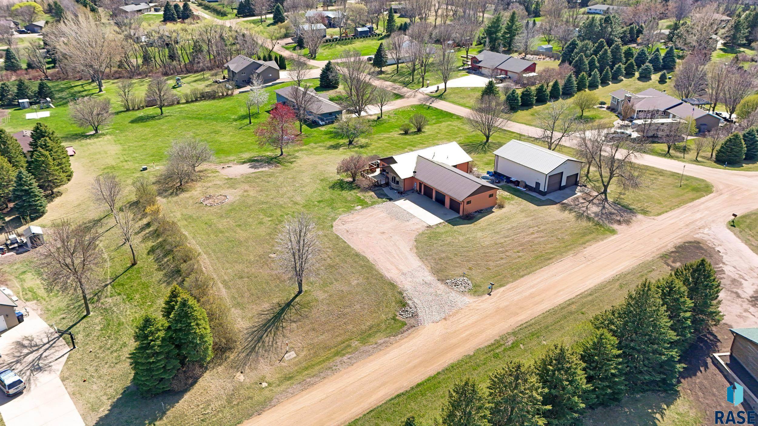46723 Dorothy Dr, Sioux Falls, SD 57107