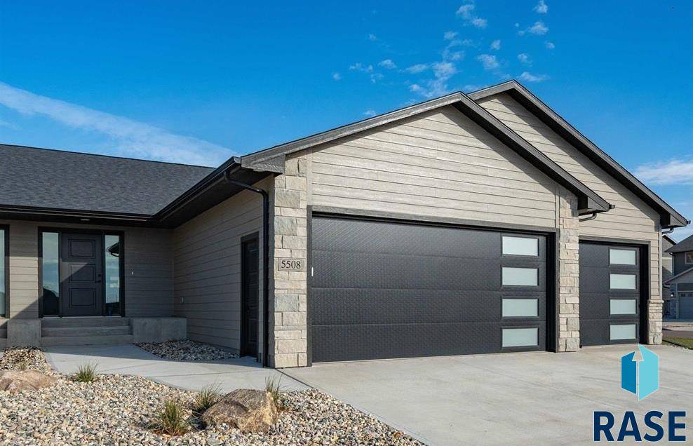 5508 W Rock Hill Pl,  Sioux Falls,  SD 57107