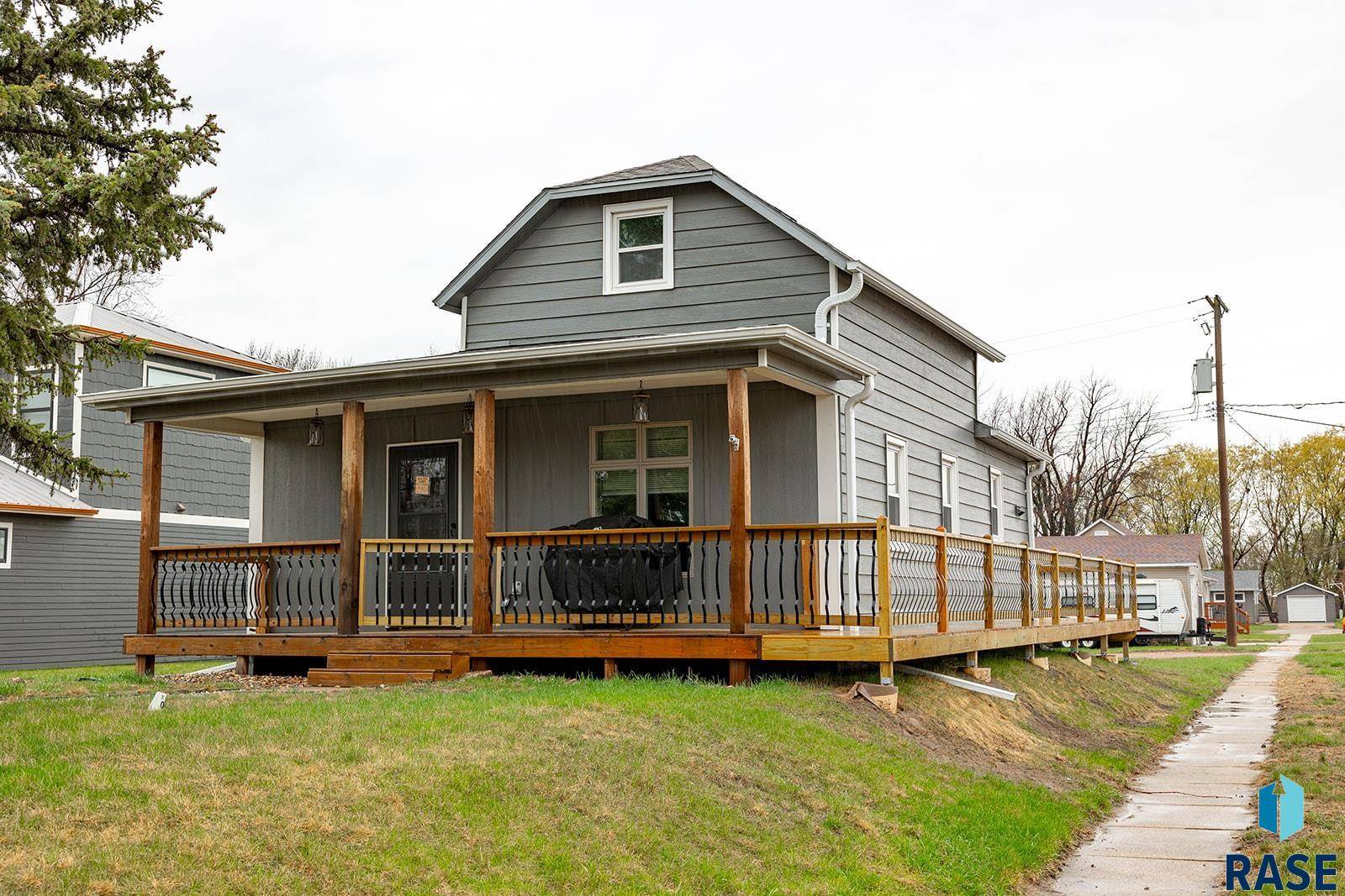 333 S Depot Ave, Garretson, SD 57030