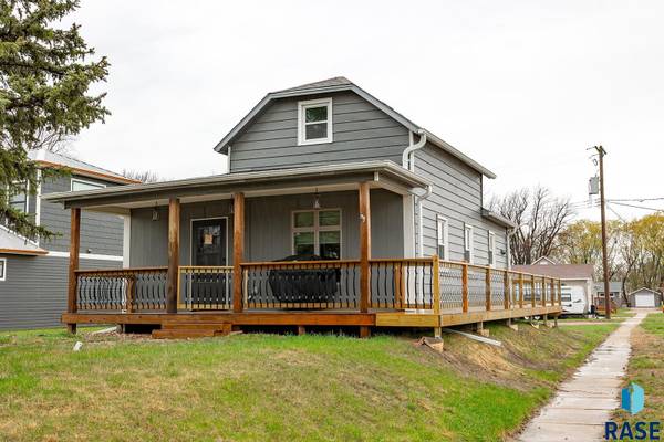 333 S Depot Ave, Garretson, SD 57030