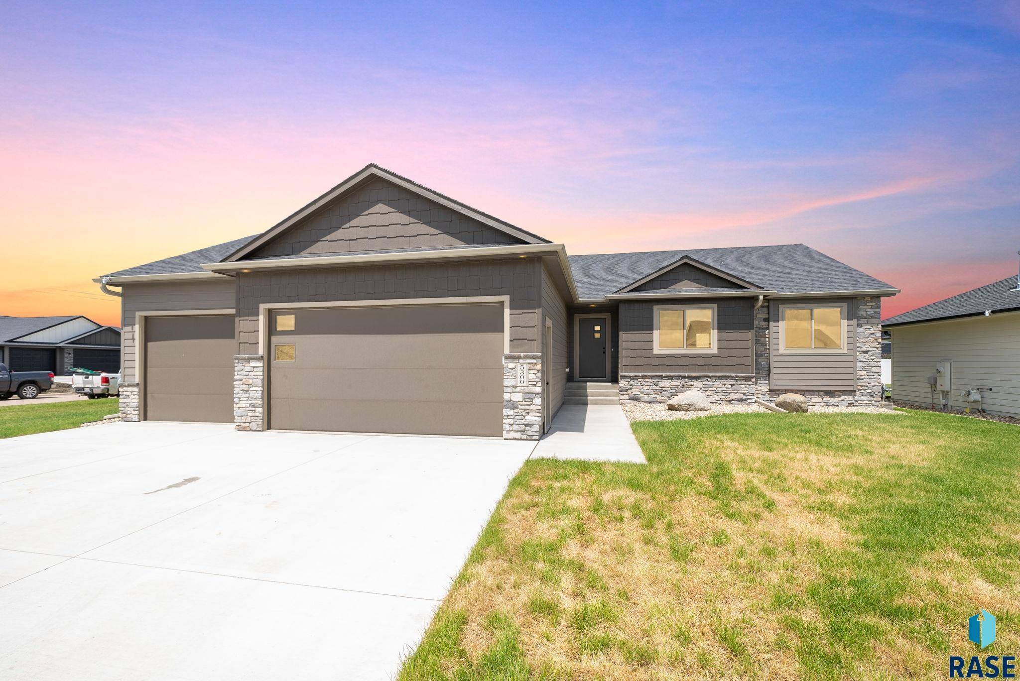 5300 E 64th St, Sioux Falls, SD 57108
