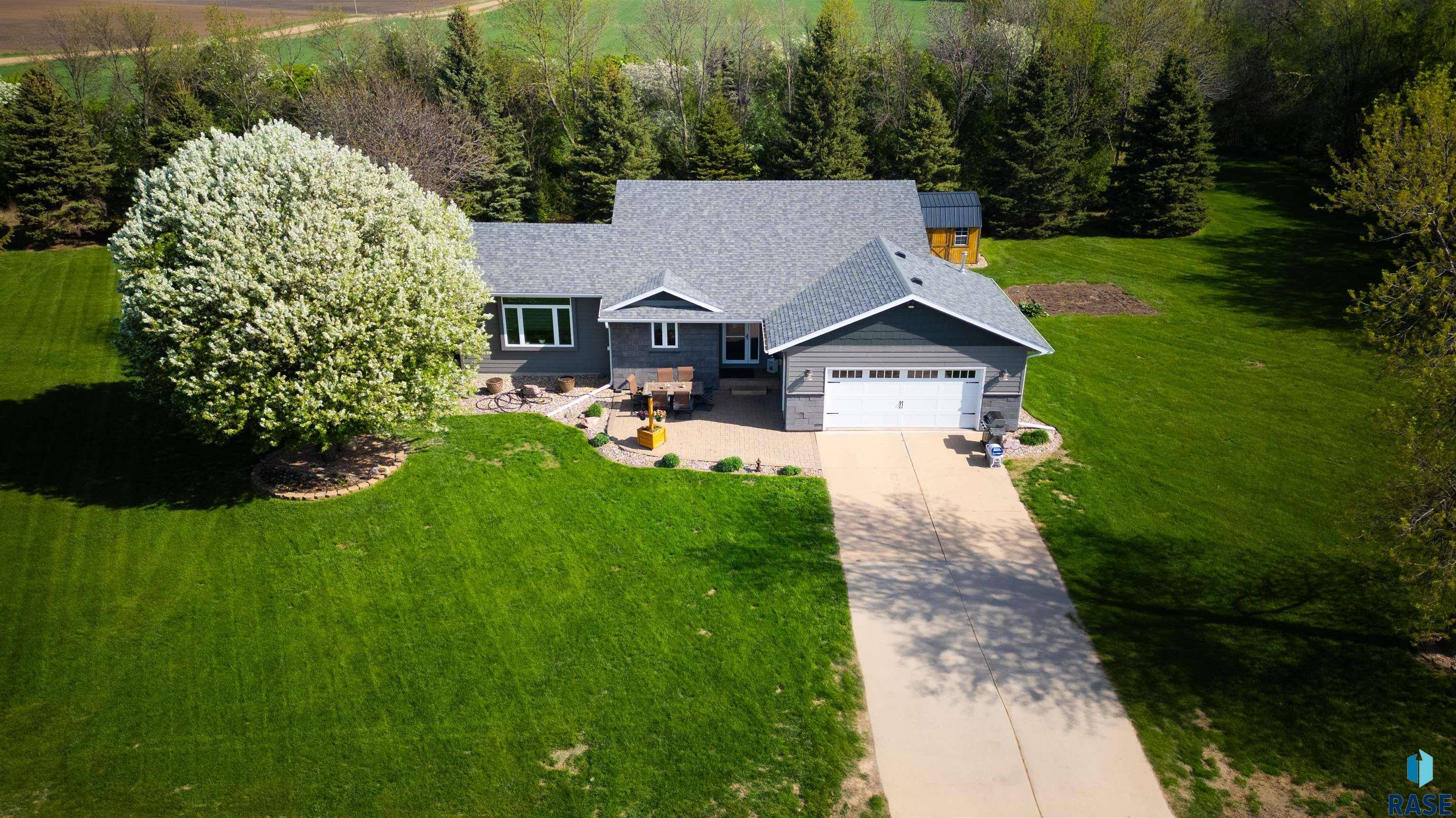 25746 476th Ave, Sioux Falls, SD 57104