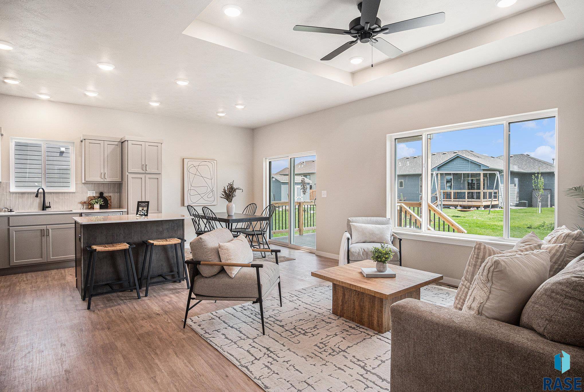 5301 E Lumin St, Sioux Falls, SD 57108
