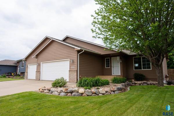 204 W Mountain Ash St, Brandon, SD 57005