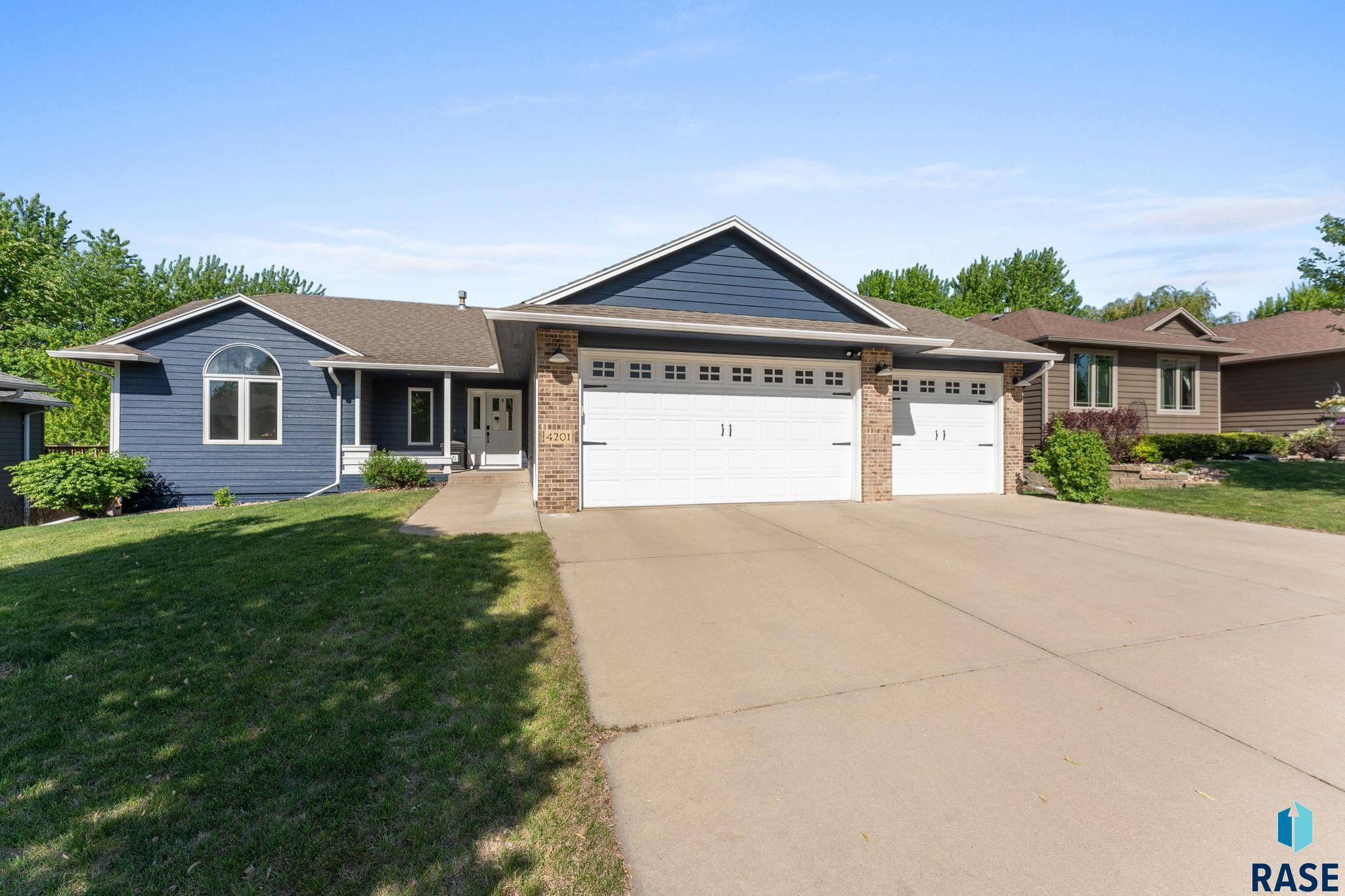 4201 S Pillsberry Ave, Sioux Falls, SD 57103