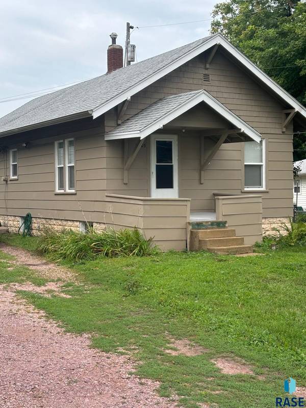 3605 E 12th St, Sioux Falls, SD 57103