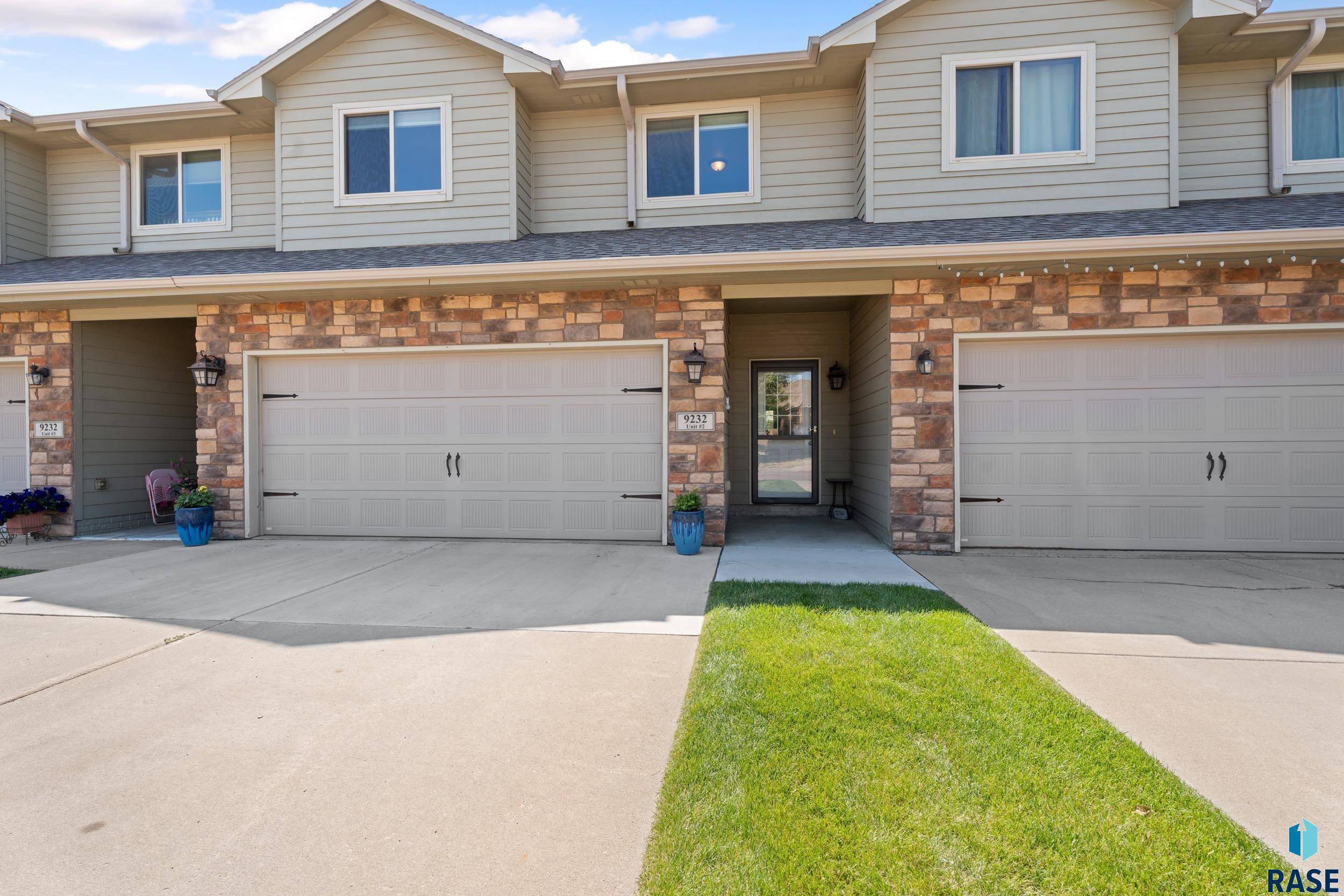 9232 W Norma Trl #2, Sioux Falls, SD 57106