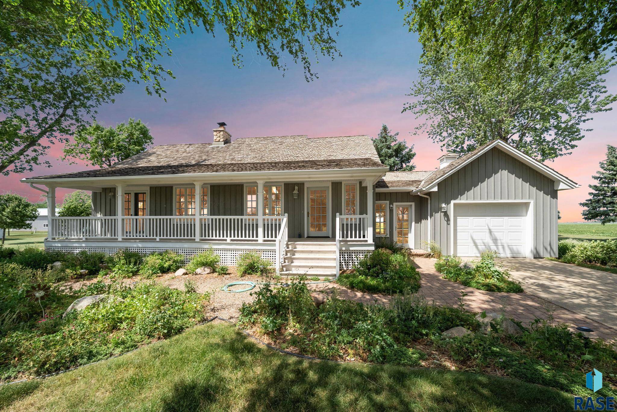 46582 282nd St, Lennox, SD 57039