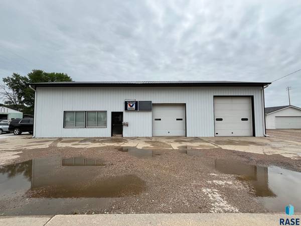 705 W 5 th St, Canton, SD 57013