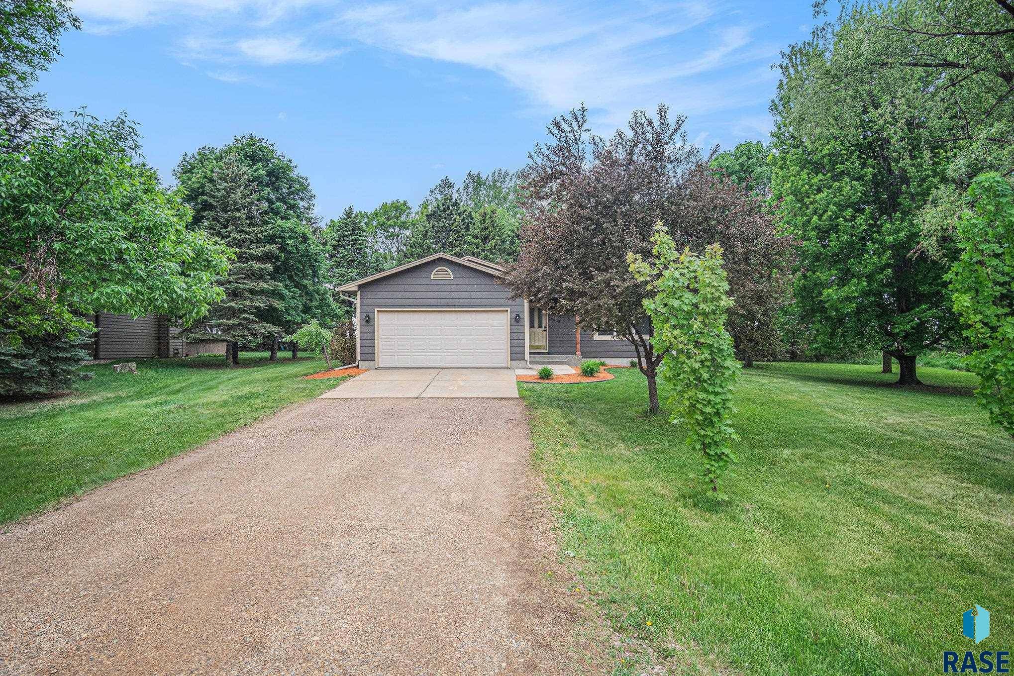 27033 Revillo Pl, Sioux Falls, SD 57108