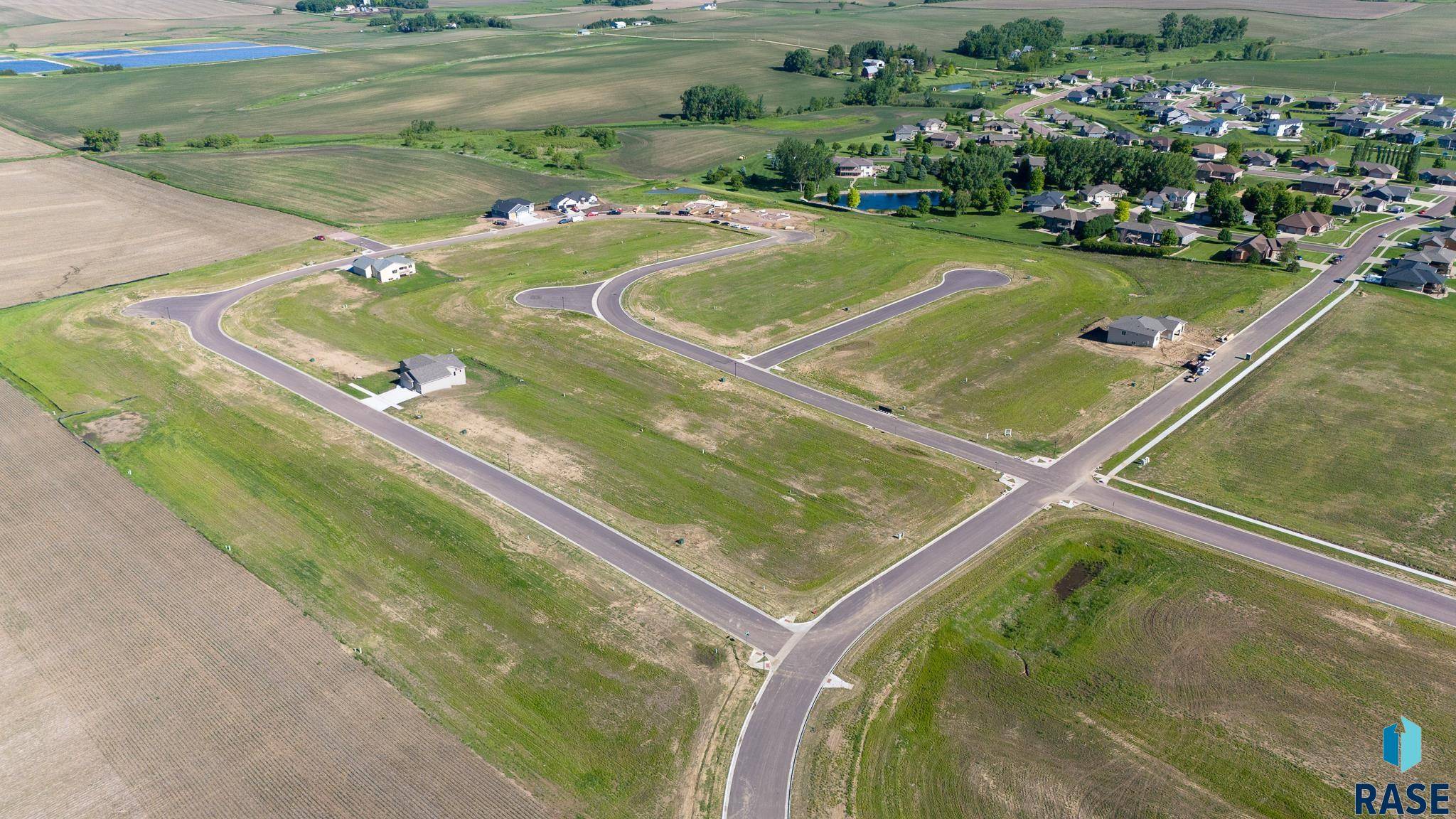 9 High Cross Cir, Crooks, SD 57020
