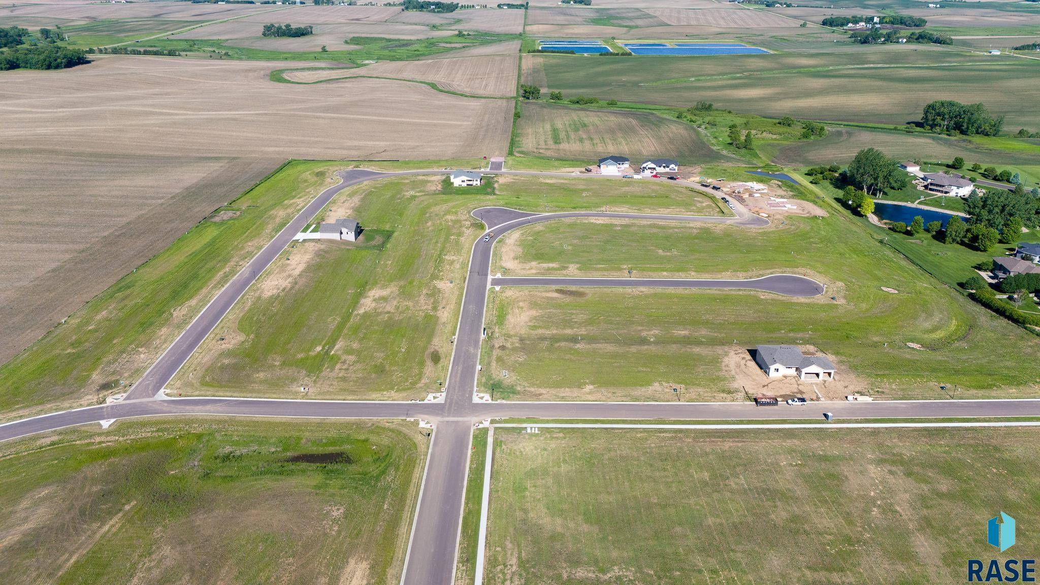 14 Willow Trl, Crooks, SD 57020