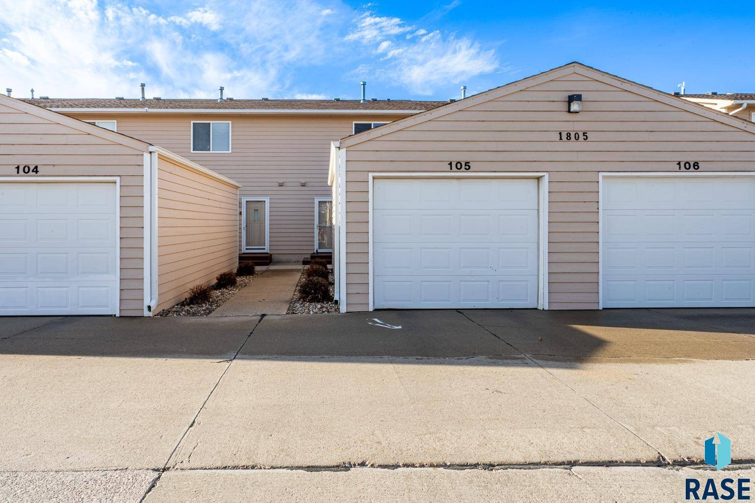 1805 S Sertoma Ave #105, Sioux Falls, SD 57106