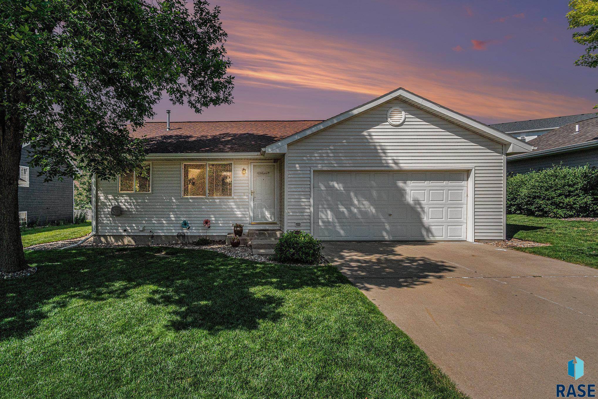 4209 N Jans Dr, Sioux Falls, SD 57107-6831