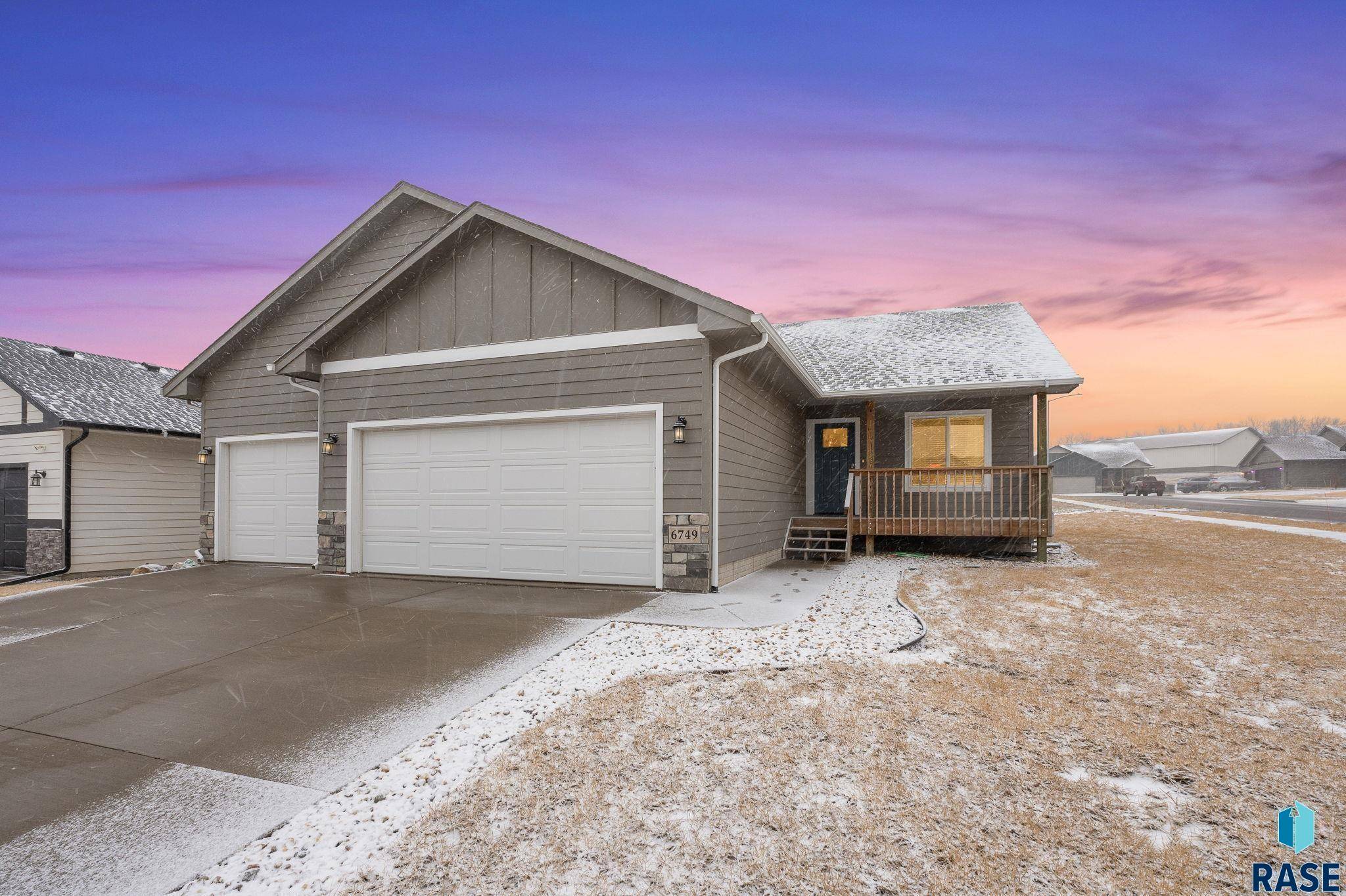 6749 W Viola Ct, Sioux Falls, SD 57107-1627