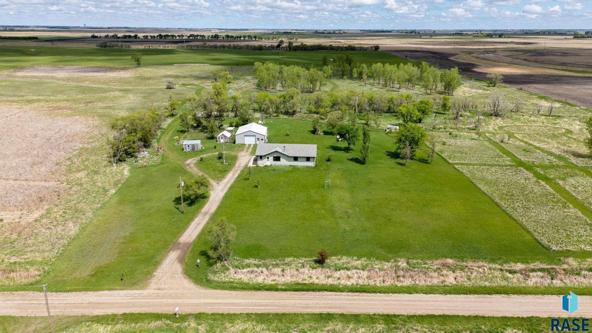 39240 210th St, Huron, SD 57350