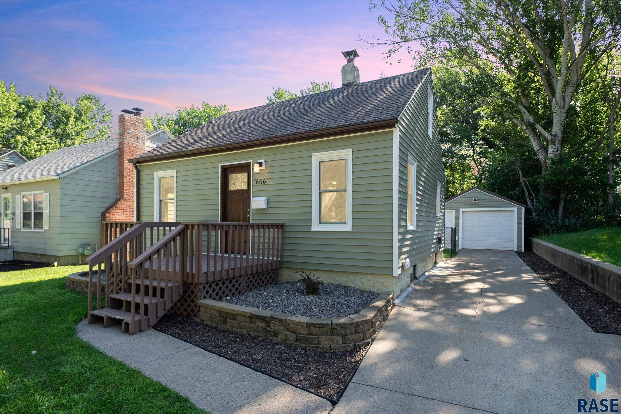 606 S West Ave, Sioux Falls, SD 57104