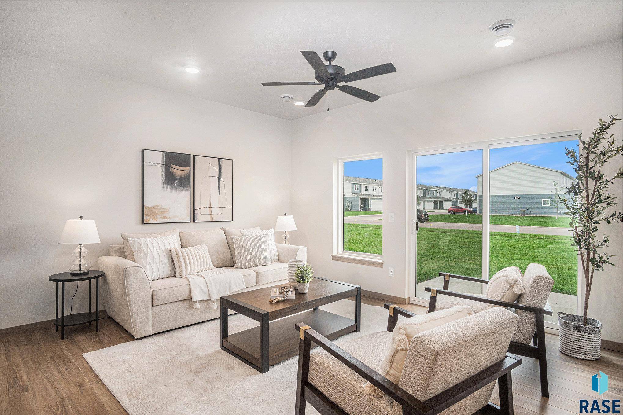 5714 E Avett Pl, Sioux Falls, SD 57108