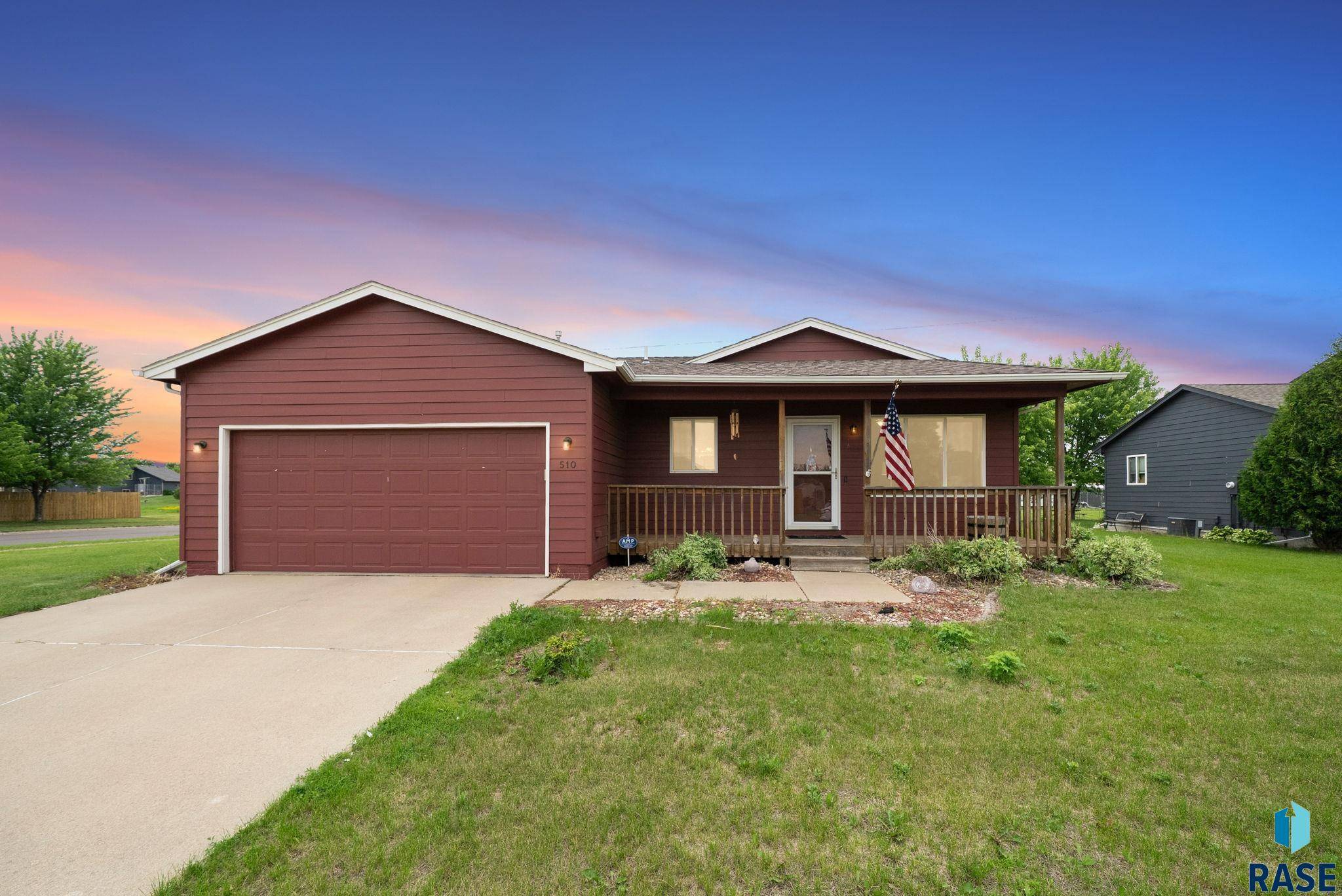 510 Kent St, Harrisburg, SD 57032