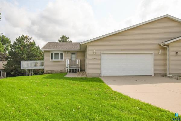 5102 W Emmitt Cir, Sioux Falls, SD 57106