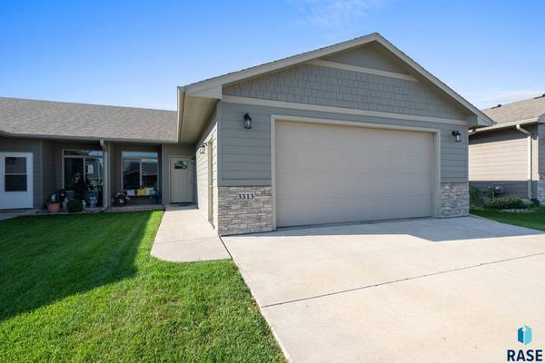 3313 E Chatham St, Sioux Falls, SD 57108-2941