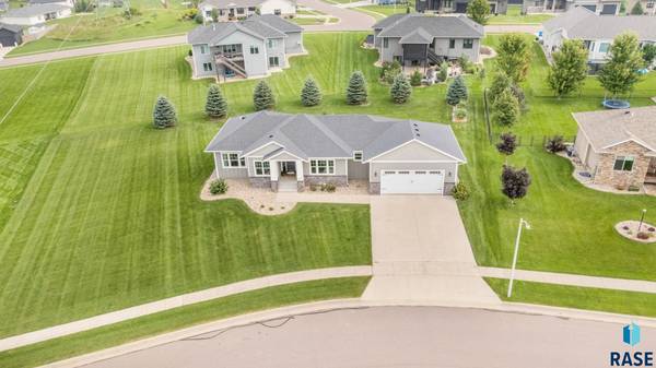 8400 E Willow Wood St, Sioux Falls, SD 57110