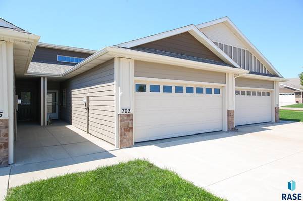 703 E El Dorado Ct, Sioux Falls, SD 57108