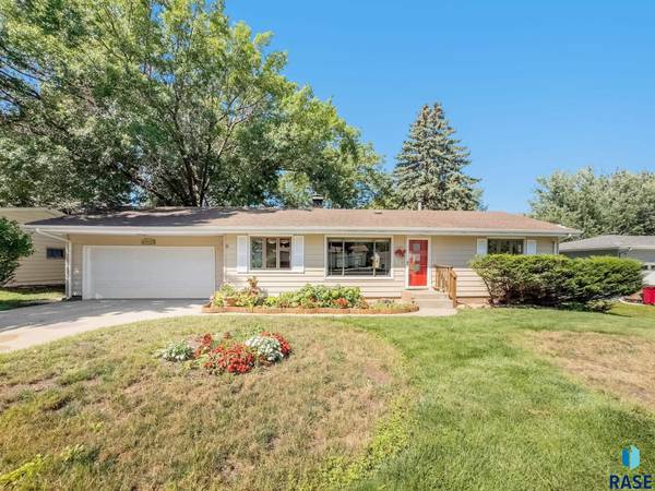 1305 S Dale Dr, Sioux Falls, SD 57110