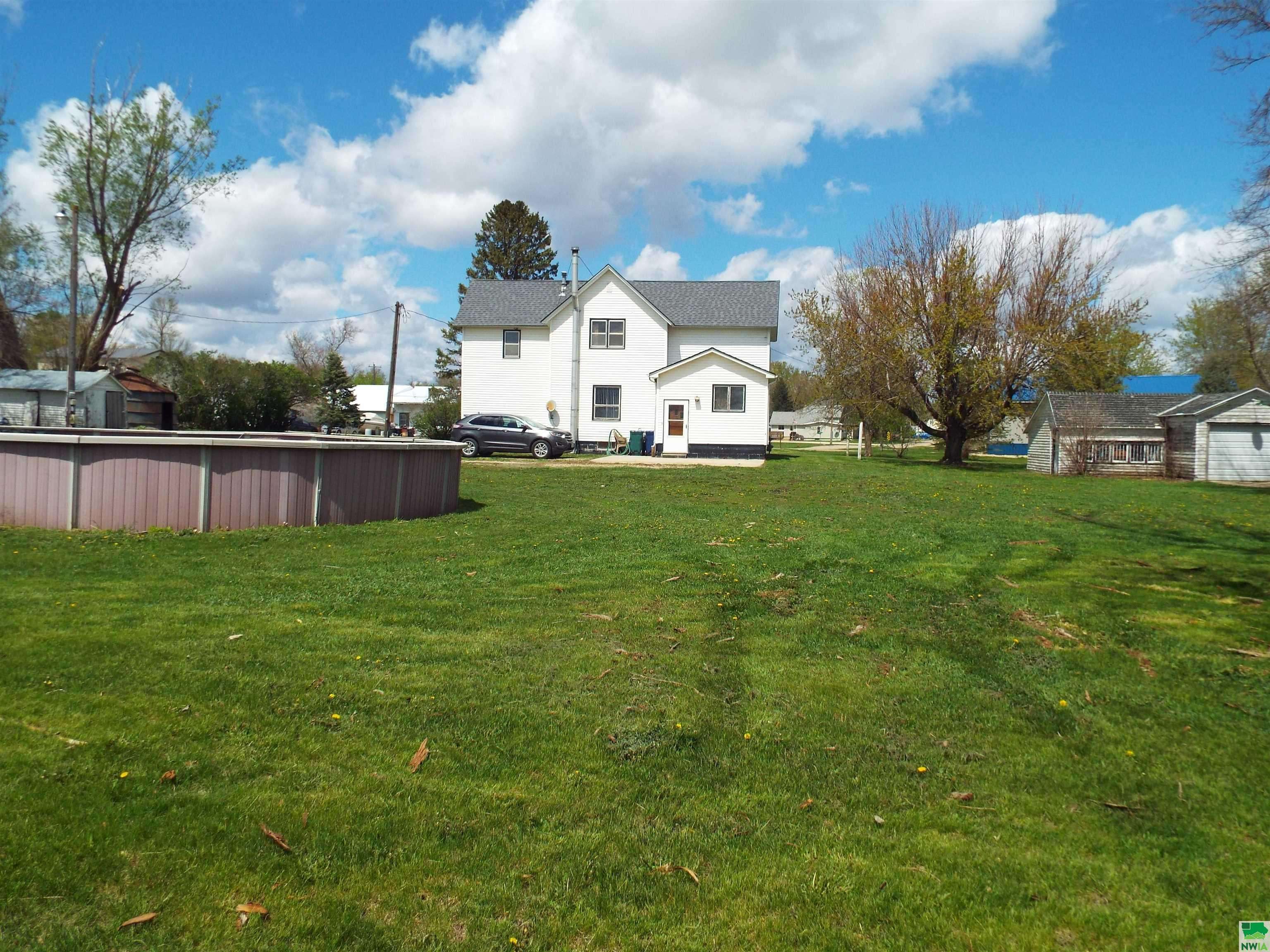 Ashton, IA 51232,120 1st Street