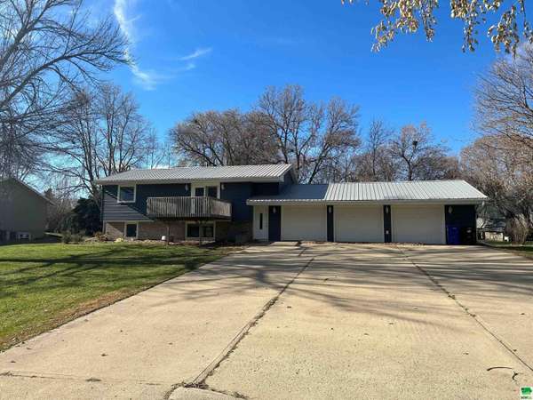 503 Joyce St., Sanborn, IA 51248