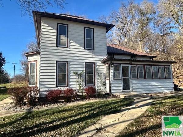 215 N Union St, Ponca, NE 68770