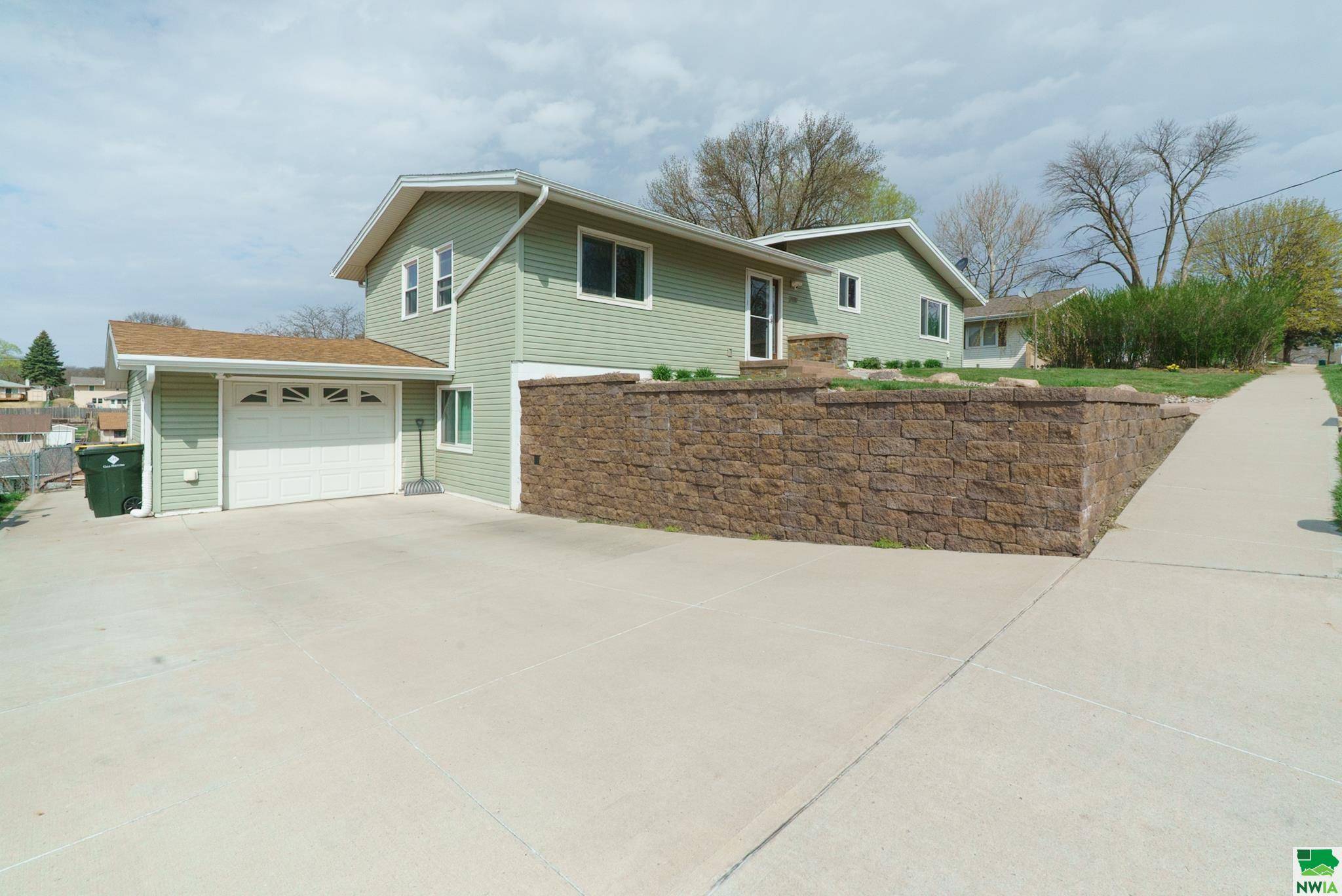 Sioux City, IA 51106,2919 S Olive