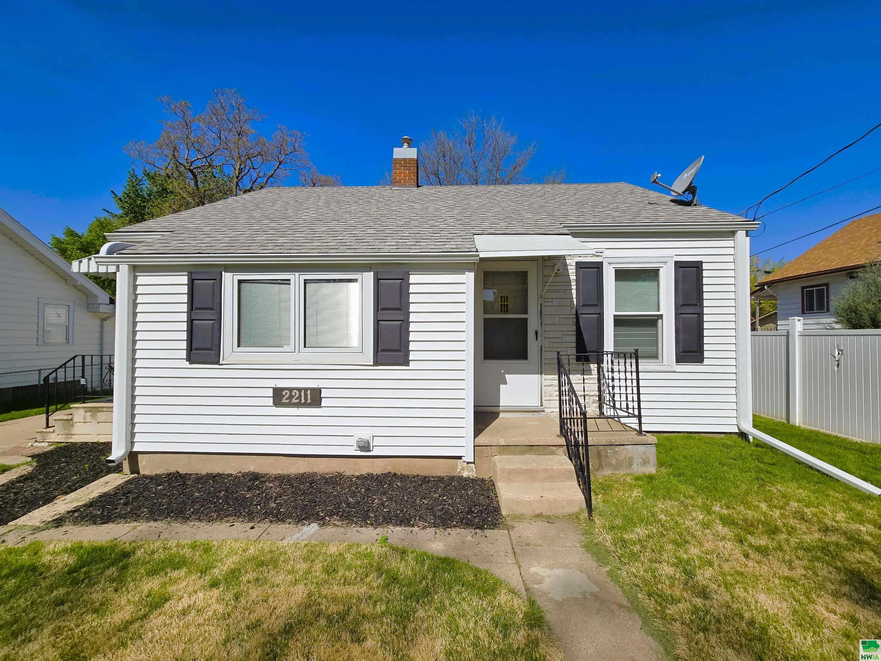 2211 S Alice St, Sioux City, IA 51106