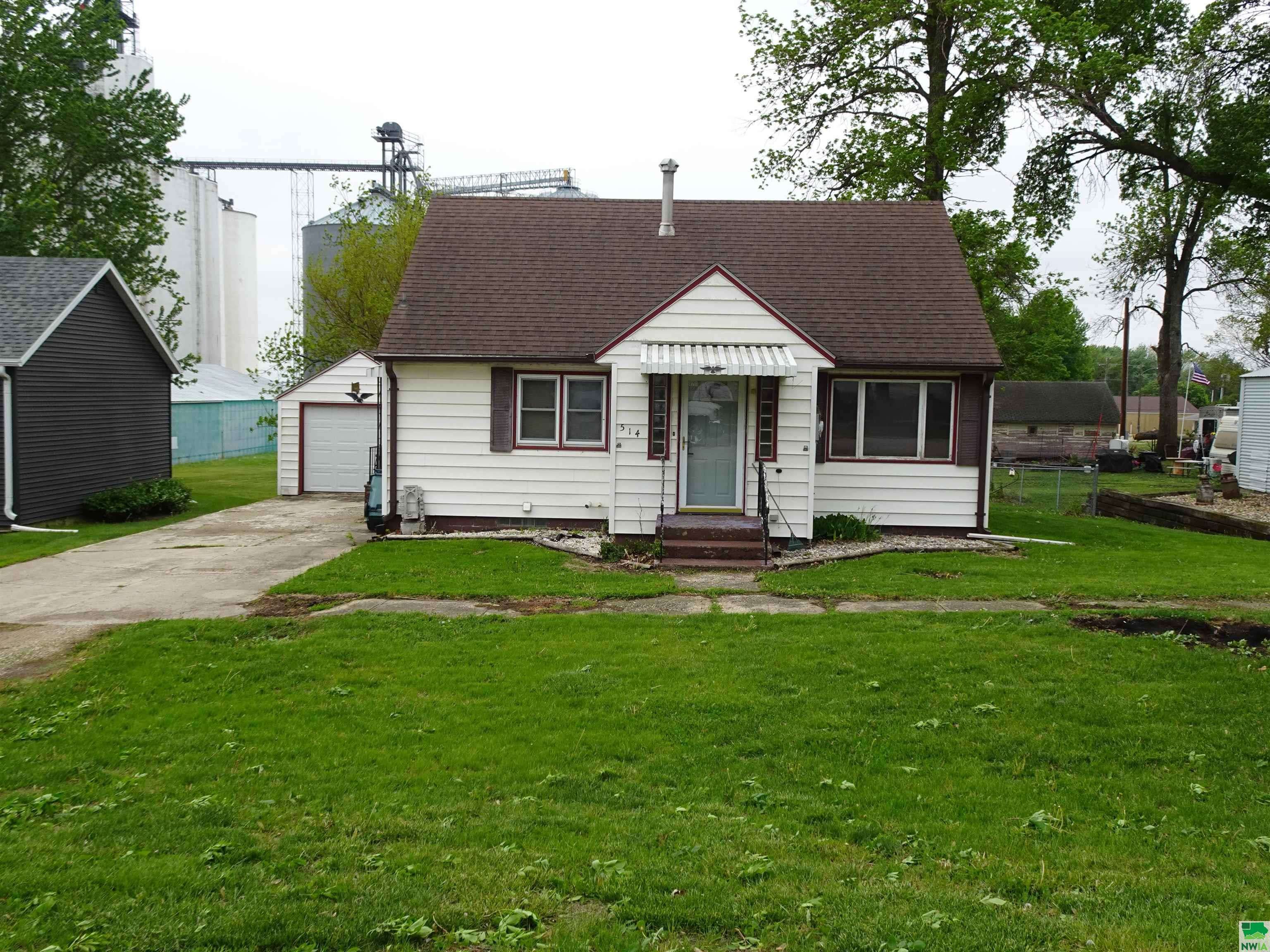 514 5th Street, Ashton, IA 51232