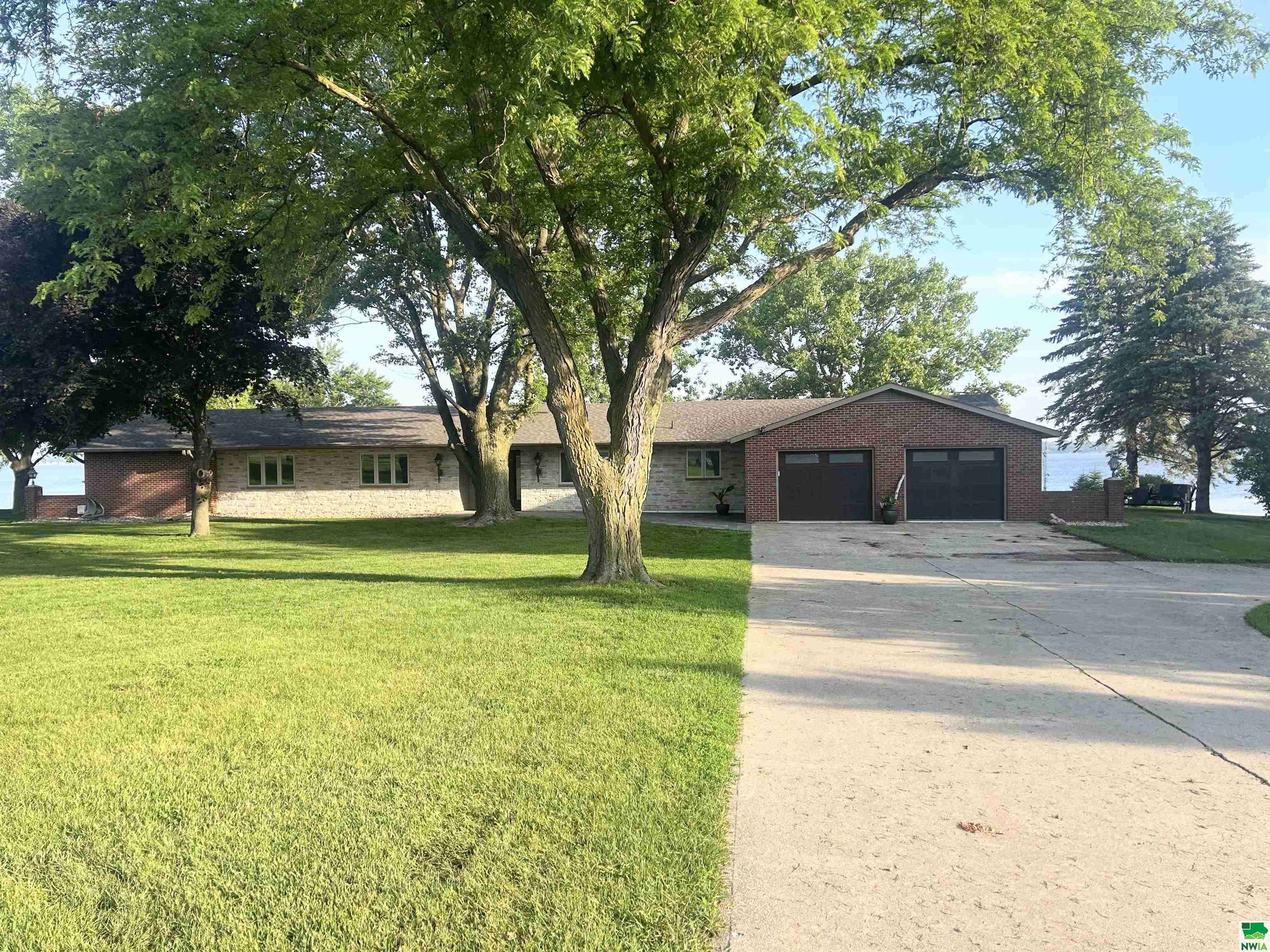 121 MALLARD AVE, Storm Lake, IA 50588
