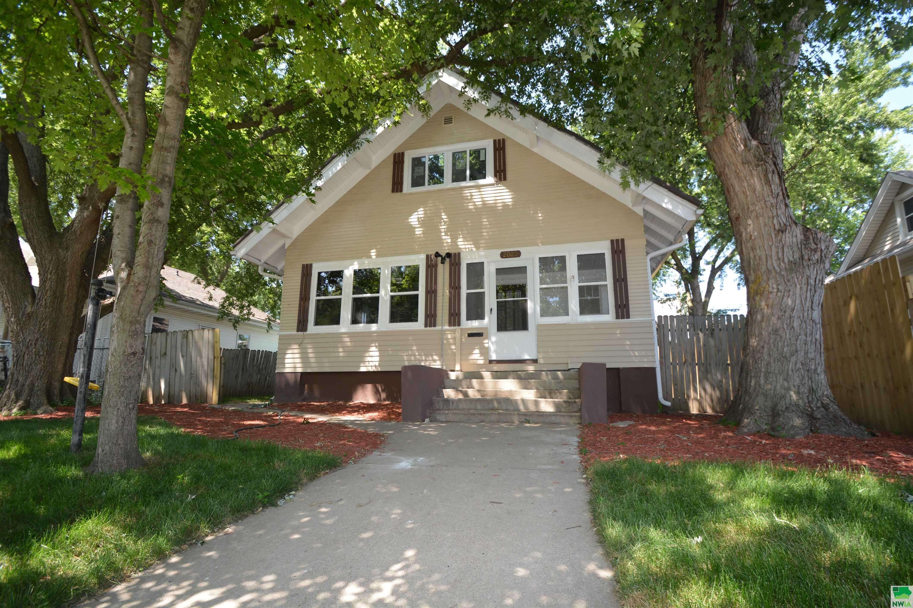 2029 S Royce St, Sioux City, IA 51106