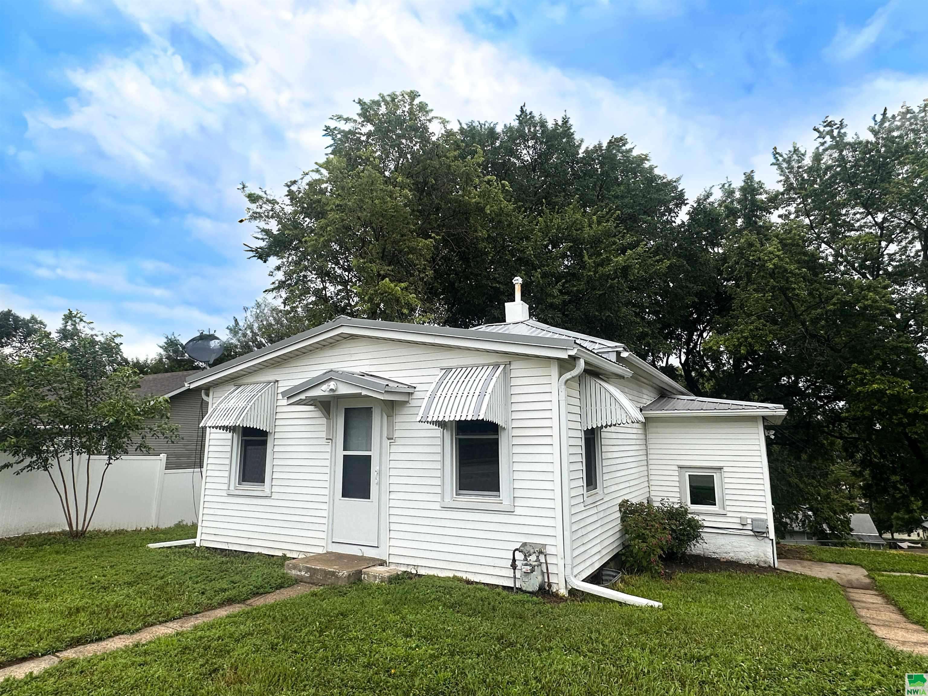 2848 S Lakeport Street, Sioux City, IA 51106