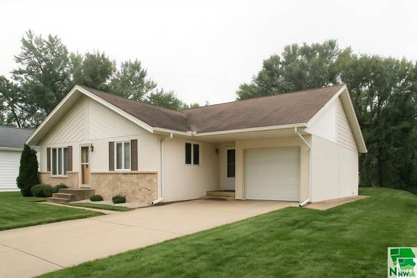 227 3rd Ave NW, Lemars, IA 51031