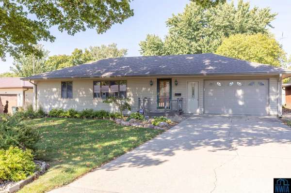 21 Elmwood Drive, Mapleton, IA 51034