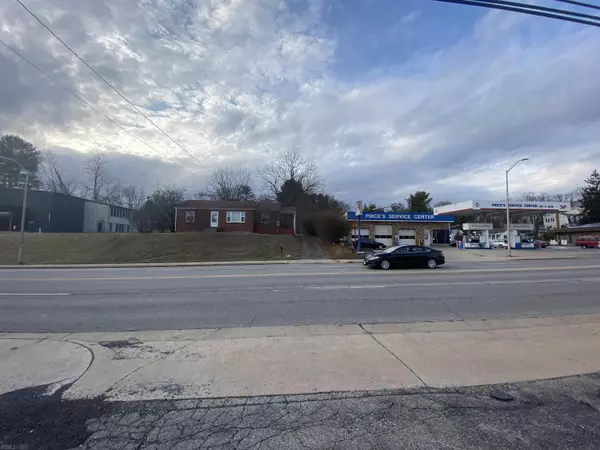 Blacksburg, VA 24060,1107 N Main ST