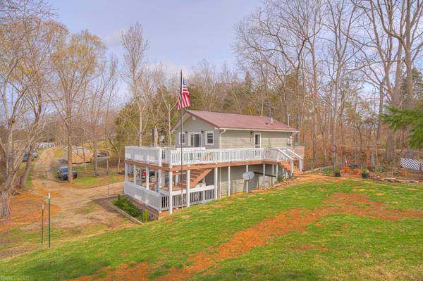 4964 TRADE WINDS RD, Dublin, VA 24084